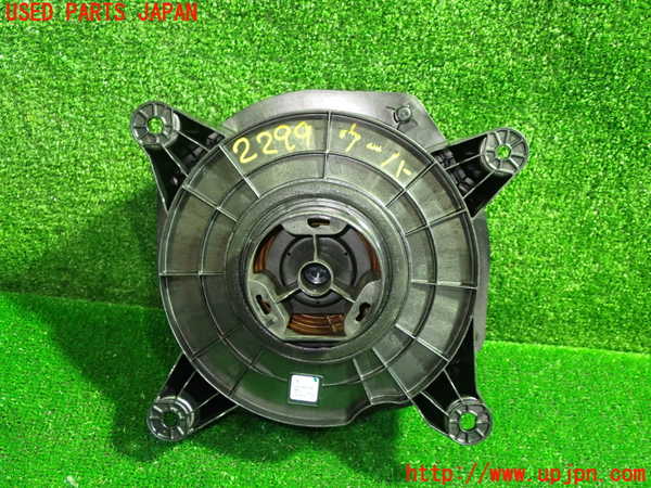5UPJ-22996530]ベンツ CLA200 d(118312M C118)ウーハー 中古_m0003.jpg