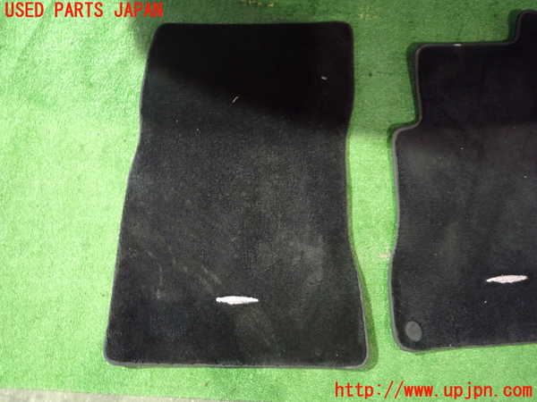 5UPJ-22997800]ベンツ CLA200 d(118312M C118)フロアマット 中古_m0003.jpg