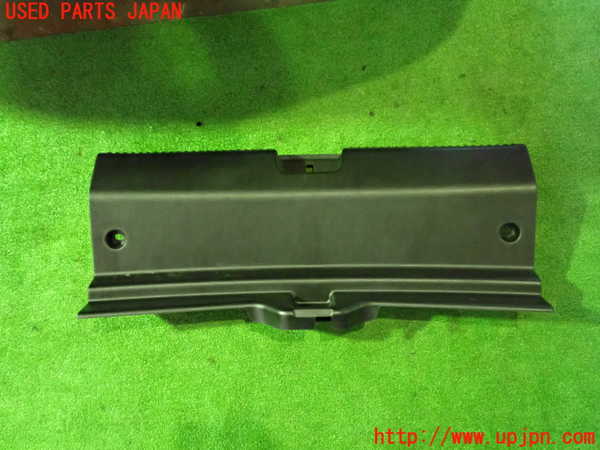 5UPJ-22997772]ベンツ CLA200 d(118312M C118)ラゲッジトレイ2 中古_m0001.jpg