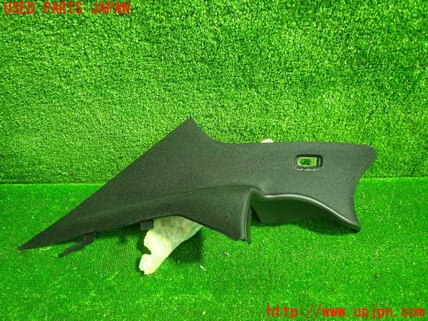 5UPJ-22997680]ベンツ CLA200 d(118312M C118)左リアピラートリム 中古_m0001.jpg