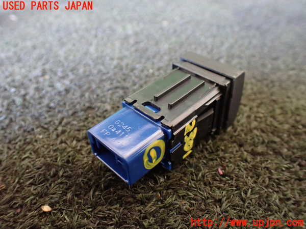 5UPJ-23006306]シエンタハイブリッド(MXPL10G)スイッチ1 (VSC OFF) 中古_m0002.jpg