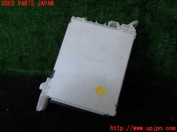 5UPJ-23006741]シエンタハイブリッド(MXPL10G)ヒューズボックス1 中古_m0002.jpg
