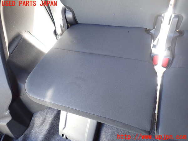 5UPJ-23007235]シエンタハイブリッド(MXPL10G)右3列目シート 中古_m0003.jpg