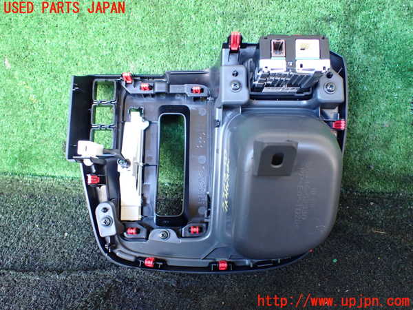 5UPJ-23007841]シエンタハイブリッド(MXPL10G)小物入れ1 中古_m0003.jpg