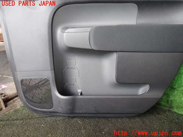 5UPJ-23001234]シエンタハイブリッド(MXPL10G)右前ドア内張り 中古_m0003.jpg