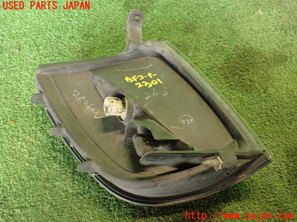 2UPJ-23011152]ハイラックスサーフ(RZN185W)左コーナーランプ 中古_m0004.jpg