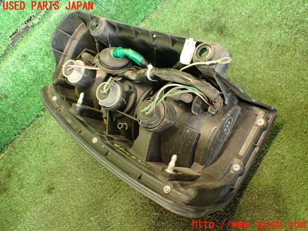 2UPJ-23011530]ハイラックスサーフ(RZN185W)右テールランプ 中古_m0004.jpg