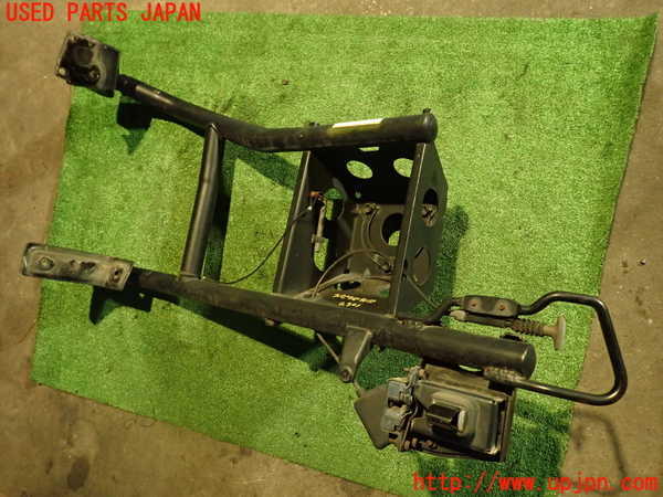 2UPJ-23011700]ハイラックスサーフ(RZN185W)スペアタイヤキャリア 中古_m0005.jpg