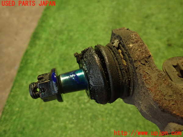 2UPJ-23014295]ハイラックスサーフ(RZN185W)左フロントナックルハブ 中古_m0003.jpg
