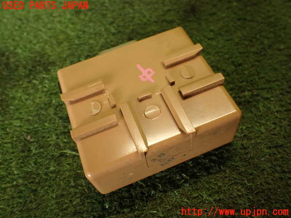 2UPJ-23016148]ハイラックスサーフ(RZN185W)コンピューター3 (アンテナリレー) 中古_m0002.jpg