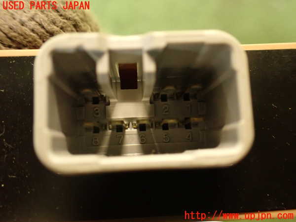 2UPJ-23016148]ハイラックスサーフ(RZN185W)コンピューター3 (アンテナリレー) 中古_m0004.jpg
