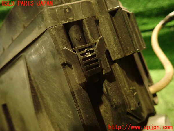 2UPJ-23016741]ハイラックスサーフ(RZN185W)ヒューズボックス1 中古_m0004.jpg