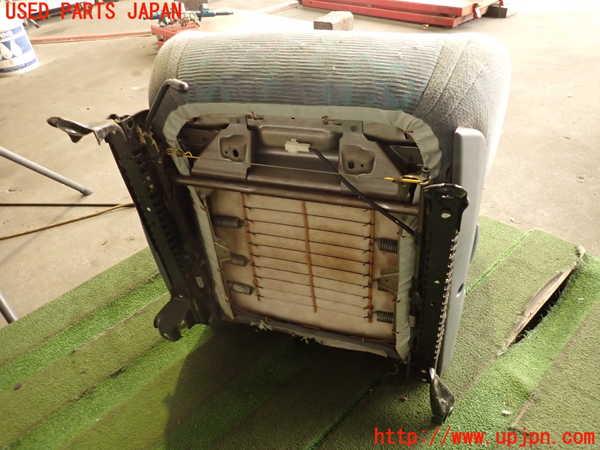 2UPJ-23017035]ハイラックスサーフ(RZN185W)運転席シート 中古_m0005.jpg