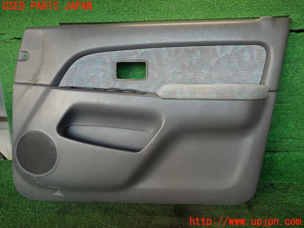 2UPJ-23011234]ハイラックスサーフ(RZN185W)右前ドア内張り 中古_m0001.jpg