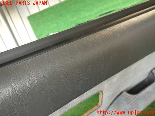 2UPJ-23011294]ハイラックスサーフ(RZN185W)右後ドア内張り 中古_m0004.jpg