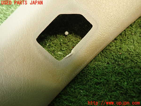 2UPJ-23017655]ハイラックスサーフ(RZN185W)右フロントピラートリム 中古_m0002.jpg