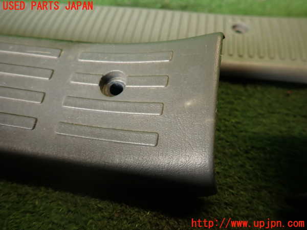 2UPJ-23017740]ハイラックスサーフ(RZN185W)スカッフプレート 中古_m0003.jpg