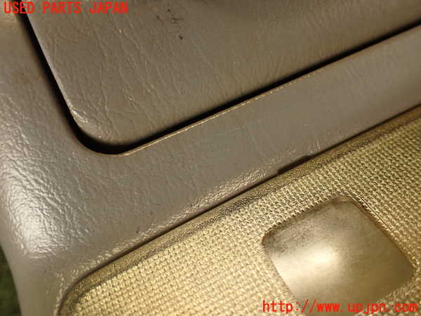 2UPJ-23016411]ハイラックスサーフ(RZN185W)ルームランプ1 (真中 1列目) 中古_m0002.jpg