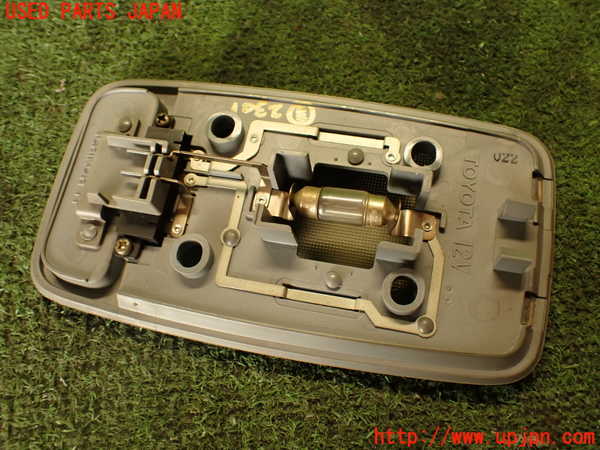 2UPJ-23016413]ハイラックスサーフ(RZN185W)ルームランプ3 (真中 ラゲッジ) 中古_m0004.jpg