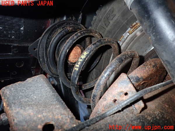 1UPJ-23035100]ジープ・ラングラー(TJ40S)右リアスプリング 中古_m0001.jpg