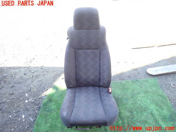 1UPJ-23037035]ジープ・ラングラー(TJ40S)運転席シート 中古_m0001.jpg