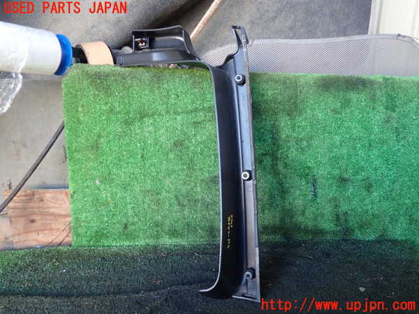1UPJ-23037660]ジープ・ラングラー(TJ40S)左フロントピラートリム 中古_m0002.jpg
