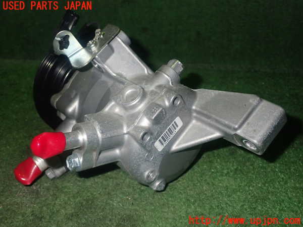 5UPJ-23046025]スイフトスポーツ(ZC33S)エアコンコンプレッサー 中古_m0003.jpg