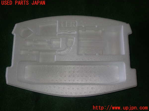 5UPJ-23047771]スイフトスポーツ(ZC33S)ラゲッジトレイ1 中古_m0001.jpg