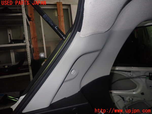 5UPJ-23047680]スイフトスポーツ(ZC33S)左リアピラートリム 中古_m0002.jpg