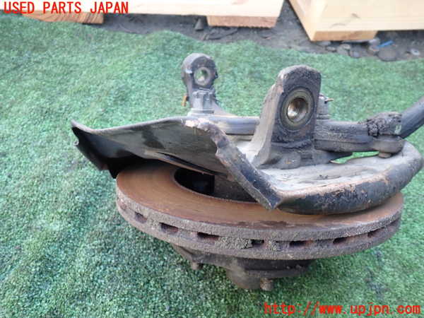 5UPJ-23054290]クラウン 4ドア ハードトップ(MS112)右フロントナックルハブ 中古_m0003.jpg