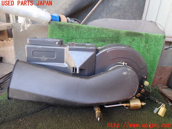 5UPJ-23056082]クラウン 4ドア ハードトップ(MS112)エバポレーター2 (リヤ) 中古_m0002.jpg