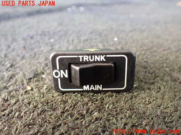 5UPJ-23056311]クラウン 4ドア ハードトップ(MS112)スイッチ6 (トランクメイン) 中古_m0001.jpg