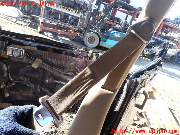 5UPJ-23057045]クラウン 4ドア ハードトップ(MS112)運転席シートベルト 中古_m0001.jpg