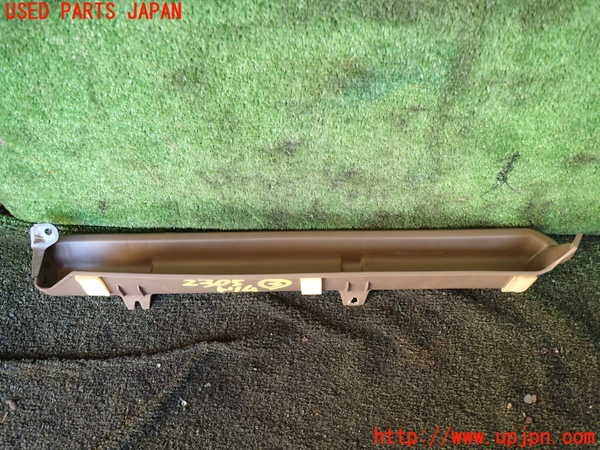 5UPJ-23057693]クラウン 4ドア ハードトップ(MS112)内装トリム類3 中古_m0001.jpg