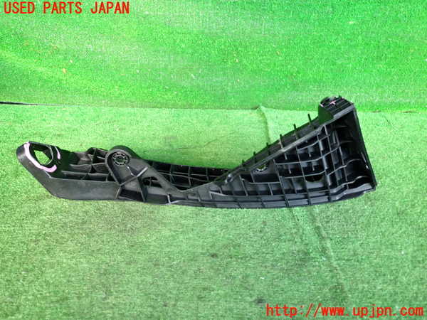 2UPJ-23081142]ヴェゼル ハイブリッド(e：HEV)(RV5)左ヘッドライトリム 中古_m0003.jpg
