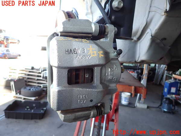 2UPJ-23084080]ヴェゼル ハイブリッド(e：HEV)(RV5)右フロントキャリパー 中古_m0001.jpg