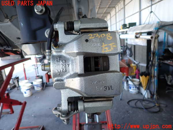2UPJ-23084085]ヴェゼル ハイブリッド(e：HEV)(RV5)左フロントキャリパー 中古_m0001.jpg