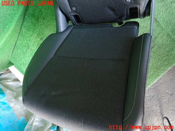 2UPJ-23087145]ヴェゼル ハイブリッド(e：HEV)(RV5)右2列目シート 中古_m0002.jpg