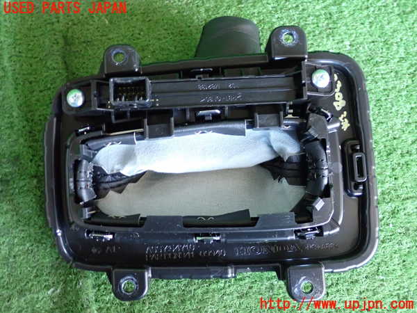 2UPJ-23087575]ヴェゼル ハイブリッド(e：HEV)(RV5)シフトブーツ 中古_m0003.jpg