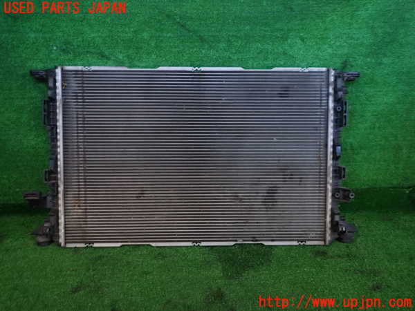 2UPJ-23092321]アウディ・A8 ハイブリッド(4HCHJA)ラジエーター1 中古_m0001.jpg