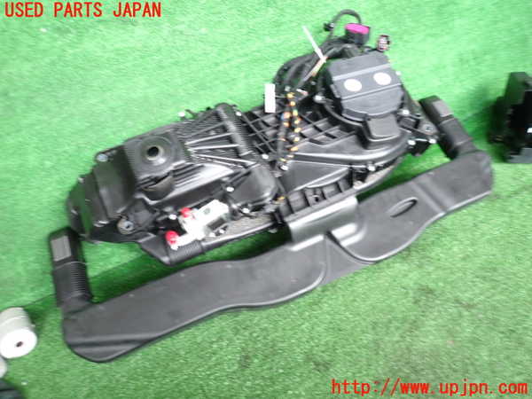 2UPJ-23096082]アウディ・A8 ハイブリッド(4HCHJA)エバポレーター2 中古_m0002.jpg