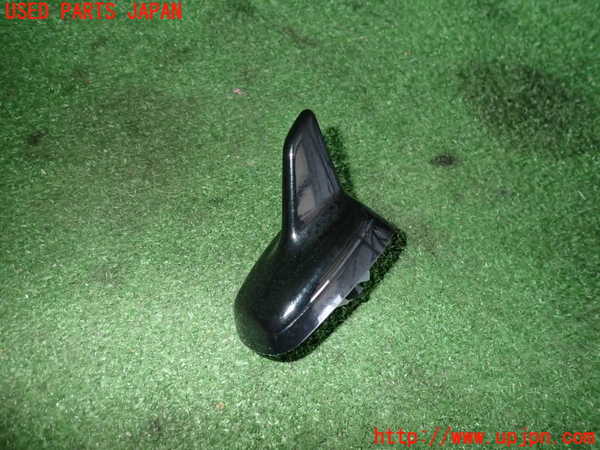 2UPJ-23096550]アウディ・A8 ハイブリッド(4HCHJA)アンテナ 中古_m0001.jpg