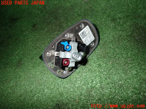 2UPJ-23096550]アウディ・A8 ハイブリッド(4HCHJA)アンテナ 中古_m0003.jpg