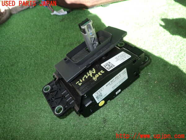 2UPJ-23097555]アウディ・A8 ハイブリッド(4HCHJA)ATシフトレバー 中古_m0002.jpg