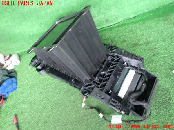 2UPJ-23097549]アウディ・A8 ハイブリッド(4HCHJA)コンソール 中古_m0004.jpg