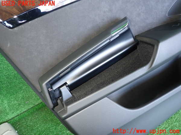 2UPJ-23091264]アウディ・A8 ハイブリッド(4HCHJA)左前ドア内張り 中古_m0003.jpg