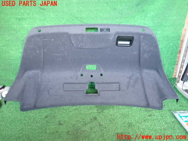 2UPJ-23091504]アウディ・A8 ハイブリッド(4HCHJA)トランク内トリム 中古_m0001.jpg