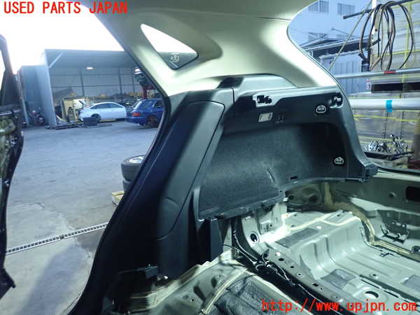 2UPJ-23107675]レクサス・NX300h(AYZ10)右リアピラートリム 中古_m0001.jpg