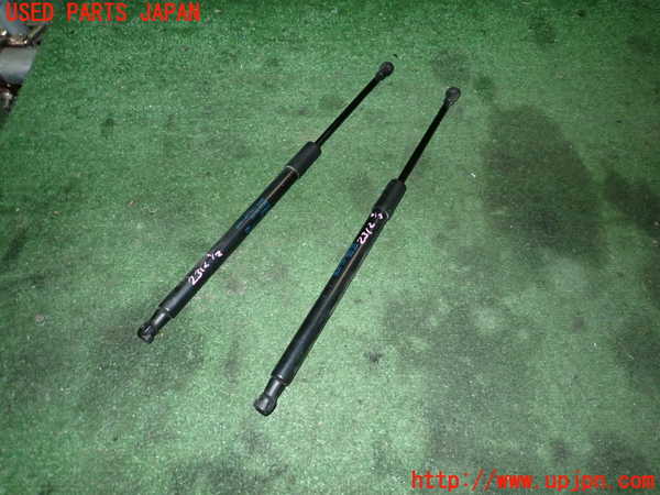 2UPJ-23121506]アウディ・A5 カブリオレ(F5CYRC)トランクダンパー 中古_m0001.jpg