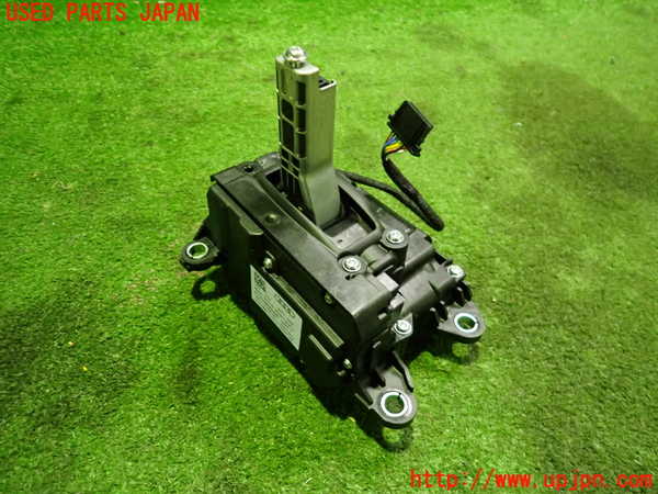 2UPJ-23127555]アウディ・A5 カブリオレ(F5CYRC)ATシフトレバー 中古_m0002.jpg